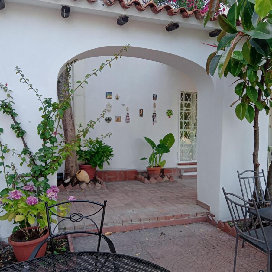 Alojamento de Acomodação e Pequeno-almoço Da Tea San Teodoro (Sardinia)